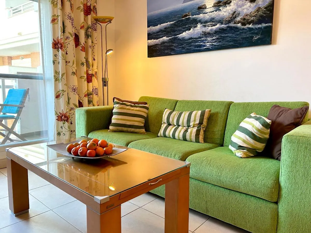 Spacious, Comfortable And Close To The Beach Torre Del Mar Apartment