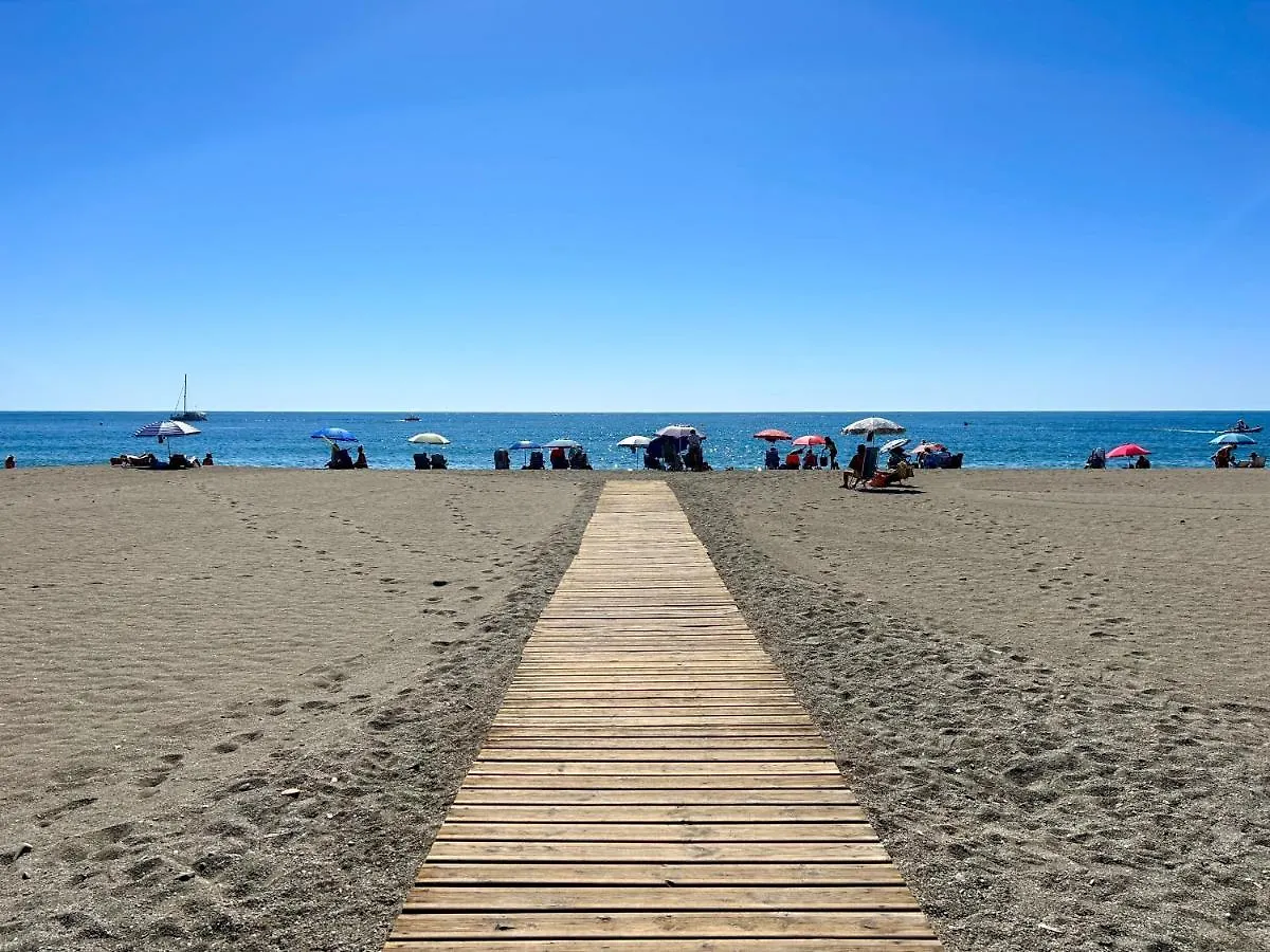 Spacious, Comfortable And Close To The Beach Torre Del Mar Apartment
