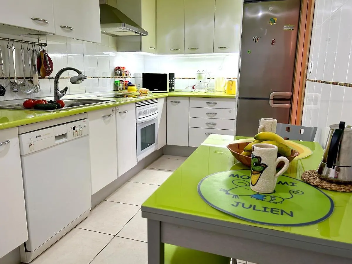 Spacious, Comfortable And Close To The Beach Torre Del Mar Apartment